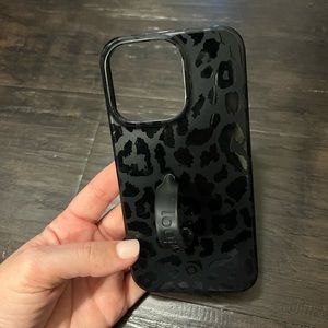 Black Leopard iPhone 13 Max Loopy Case